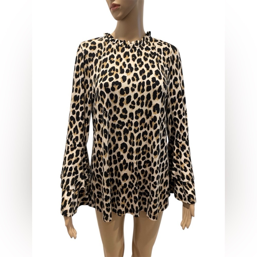 Cable & Gauge Leopard Print Women's Top size L